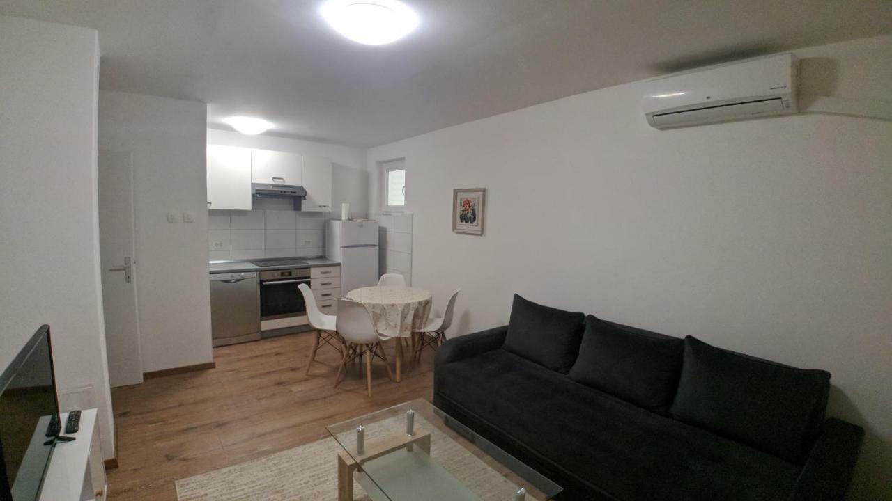 City Mid Mostar Apartment Екстериор снимка