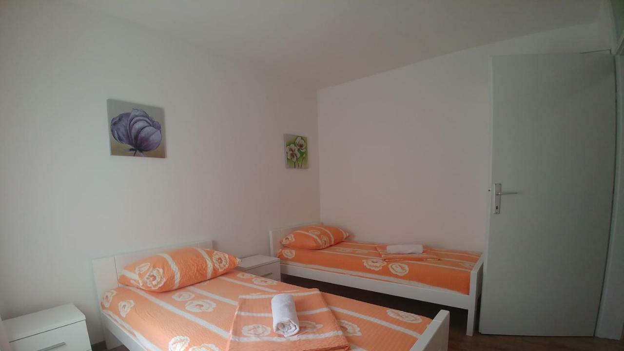 City Mid Mostar Apartment Екстериор снимка