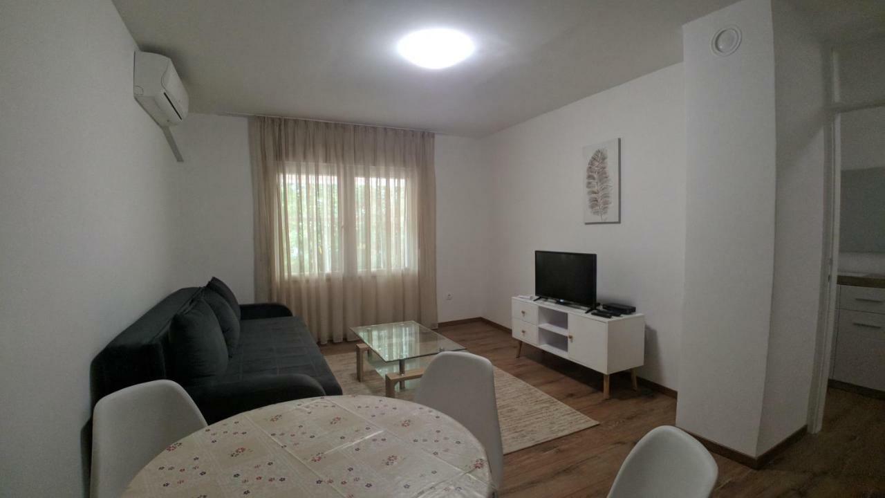 City Mid Mostar Apartment Екстериор снимка